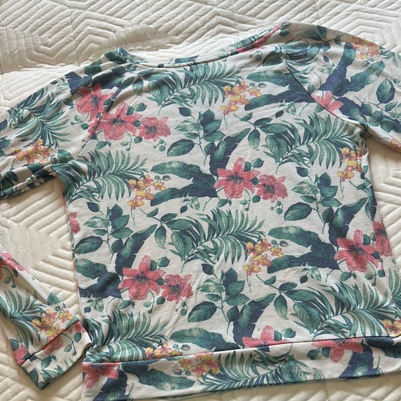 SO Tropical Print Sweatshirt Women’s Size Large - Picture 5 of 5
